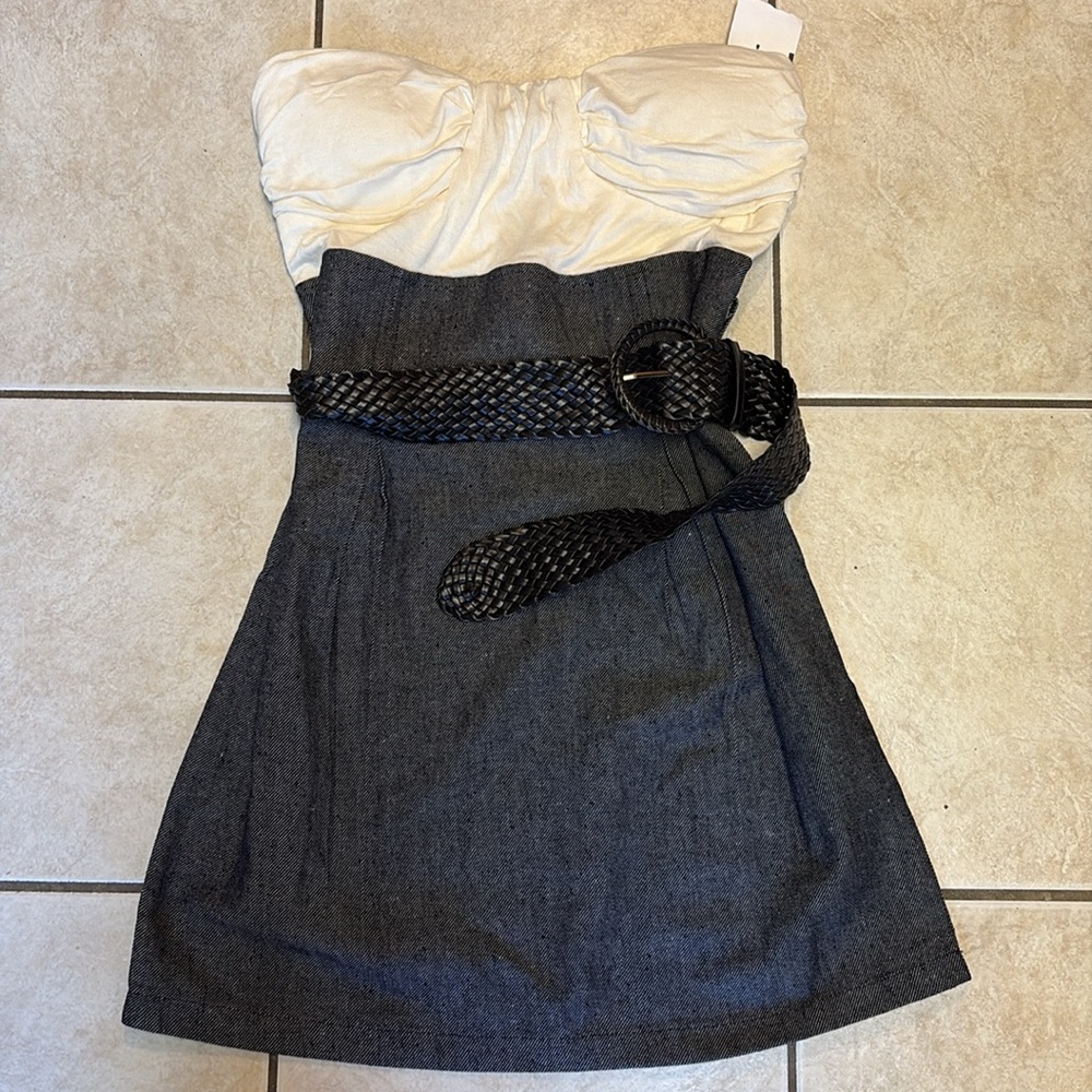 SOLD❣️❣️Vintage New Deadstock Y2K Strapless Denim Belted Mini Dress💕 - Picture 3 of 7